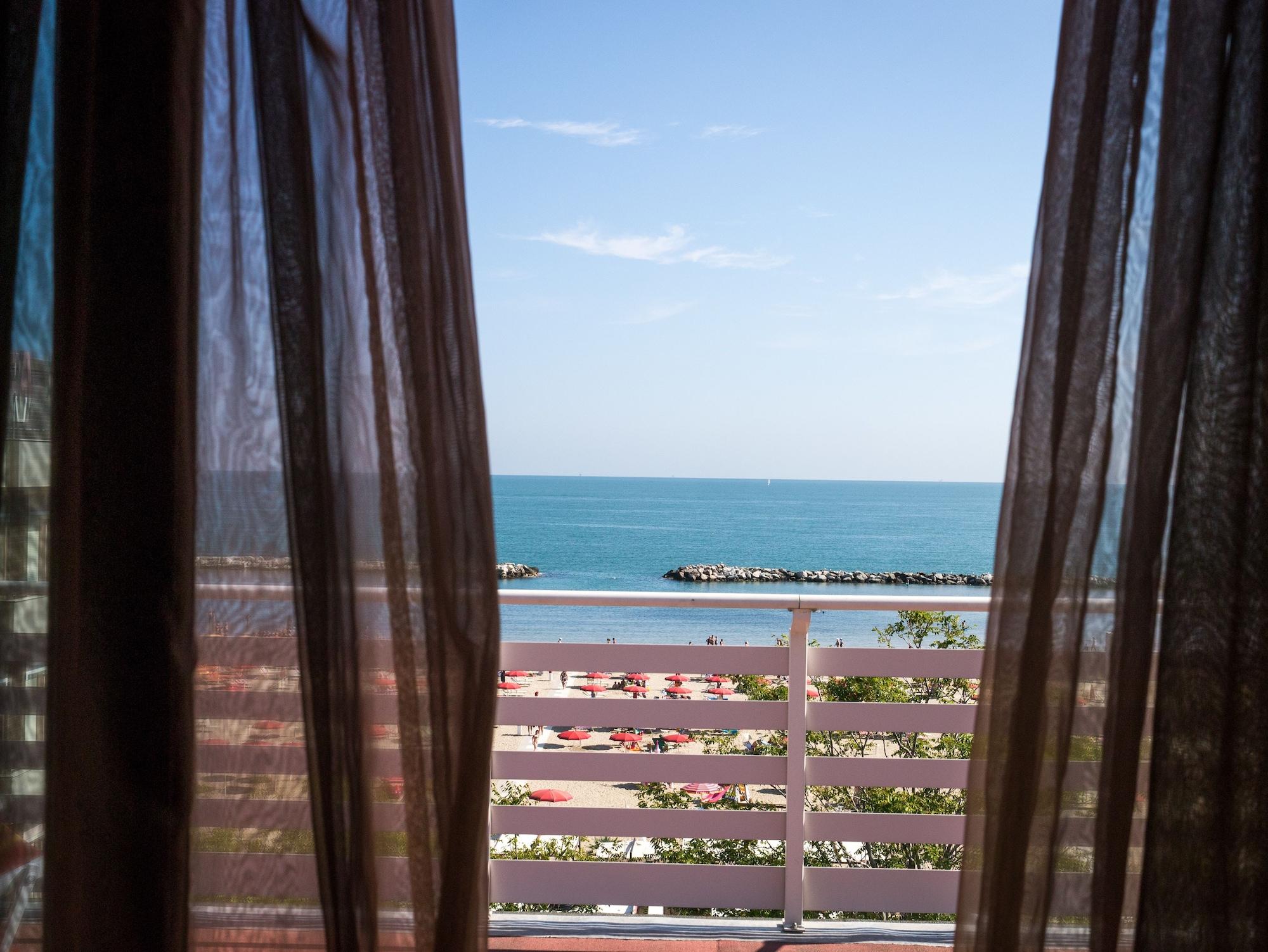 Hotel Lamorosa Rimini Dış mekan fotoğraf